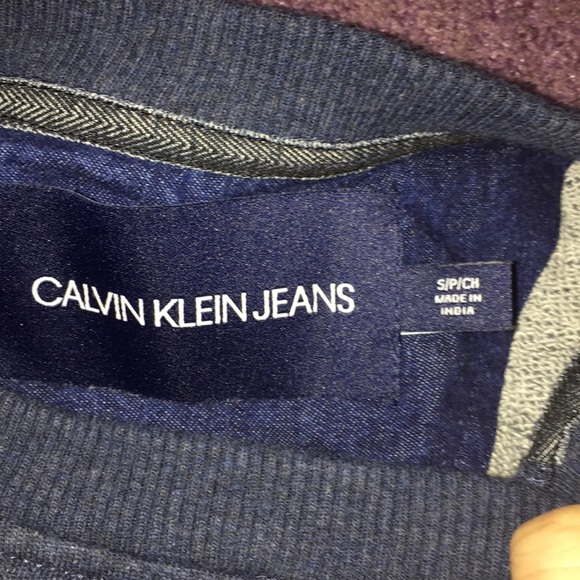 Clavin Klein Sweater - Picture 2 of 3
